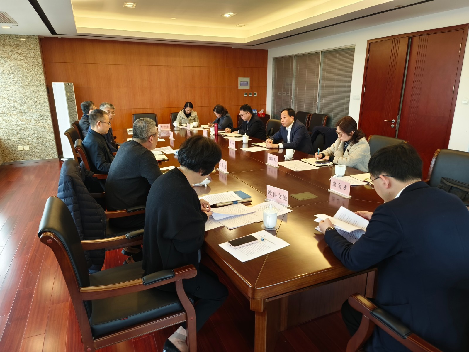 7月24日处女座运势全解析：同事工作务必反复核查