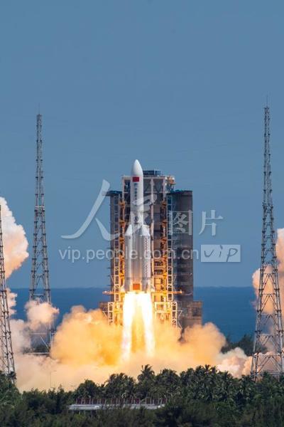 7月24日天秤座运势全解析:选择困难成为决策瓶颈