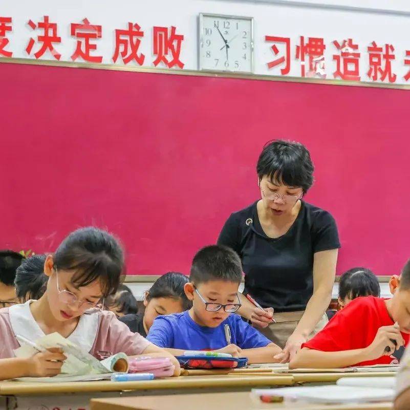 7月24日双鱼座运势预警:职场幻想破灭,直面现实挑战